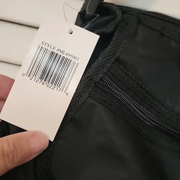 Maple leaf packable adjustable shoukder strap - Picture 3 of 9